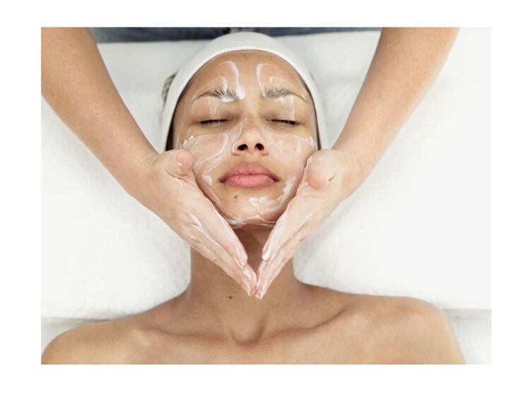 Glow Into Success – Modern Skin, Laser & Aesthetics Clinic