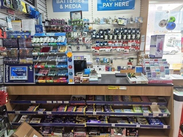 Stationery Business With Art Supplies, Cards And Gifts, National Lottery, Printing, Photocopying, Atm And Dhl Processing Point

Huge Potential To In Photo 2