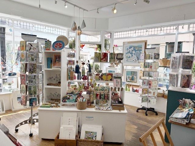ART, CRAFT, & GIFT GALLERY
