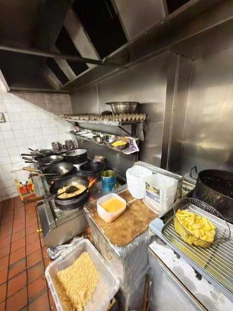 Freehold Catering Premises presently Chinese Takeaway With 4 Bedroom Accommodation - Vacant Posession Feburary 2027 for Sale Photo 2