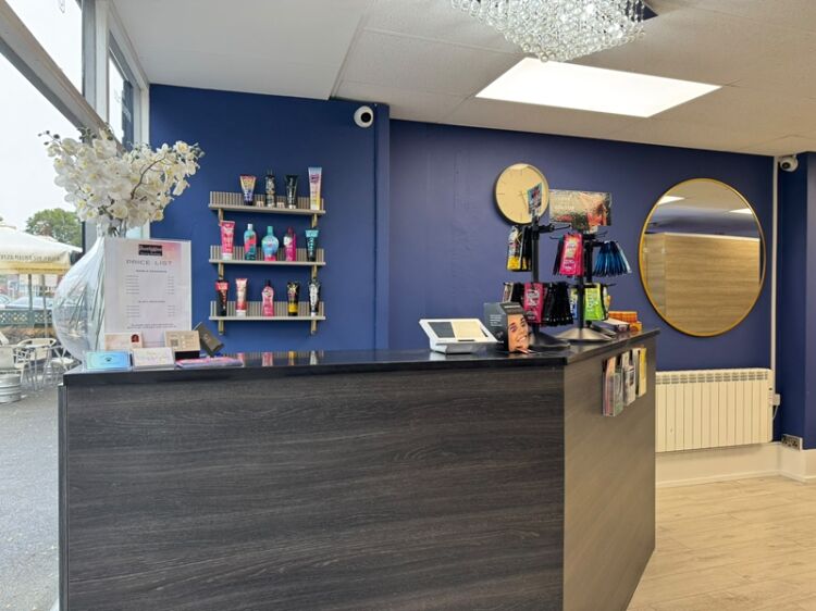 Glow Big, Dream Bigger – Premium Tanning Salon Photo 2