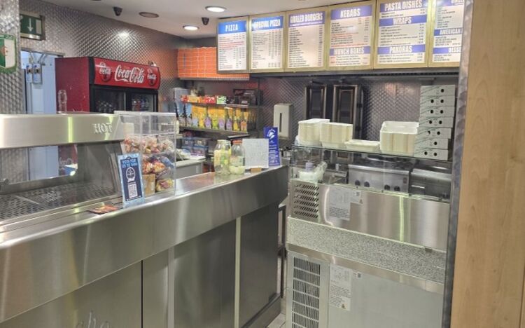 Well established modern fish & chip shop trading evening only