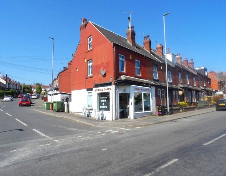 Established fish and chip shop trading just 3.5 days weekly in Horsforth, Leeds Photo 2