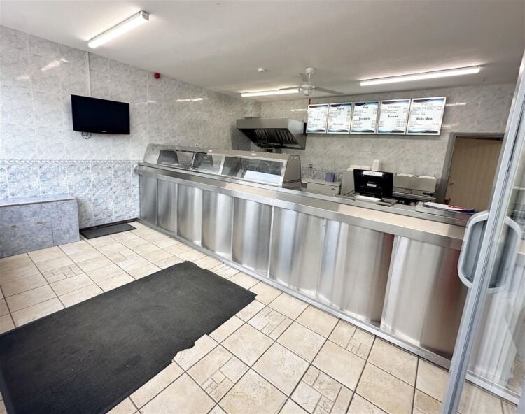 Detached freehold fish & chip shop with three-bedroom home, Lincolnshire village Photo 2