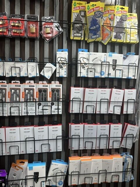Hardware, Household Goods & Toy Shop e Class Use for Sale Photo 2