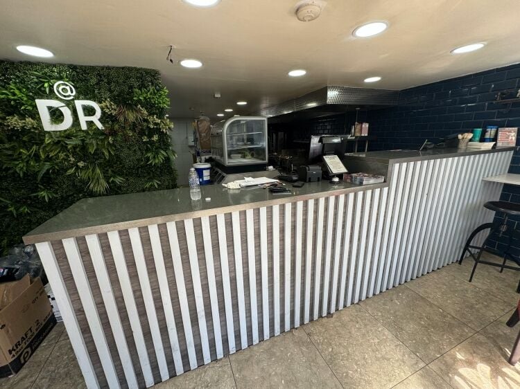 Prominent Well Equipped Takeaway - Leasehold Business Photo 2