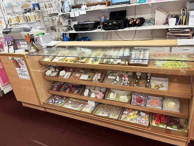 Cake Decorating, Cards, Gifts And Party Balloon Shop for Sale
