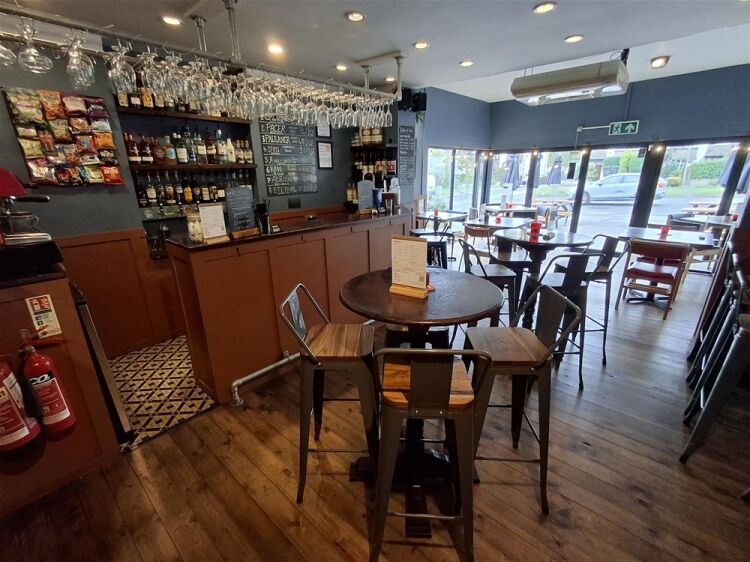 Licenced Trade, Pubs & Clubs For Sale in Leeds Photo 2