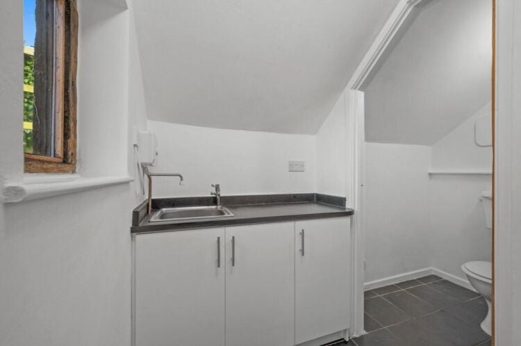 Charming Commercial Property To-Let Located In Claverdon