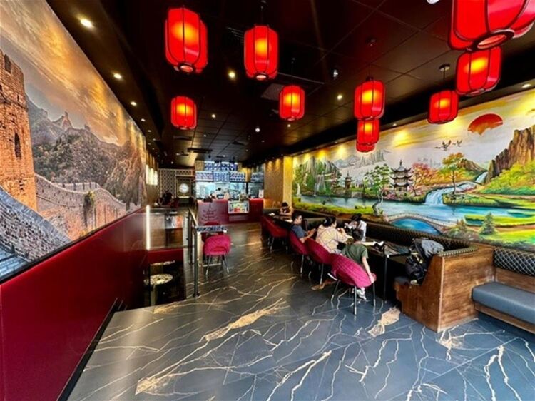 LEASEHOLD CHINESE/ASIAN STREET BRANDED RESTAURANT & TAKEAWAY BUSINESS
TREMENDOUS FRANCHISE OPPORTUNITY Photo 2