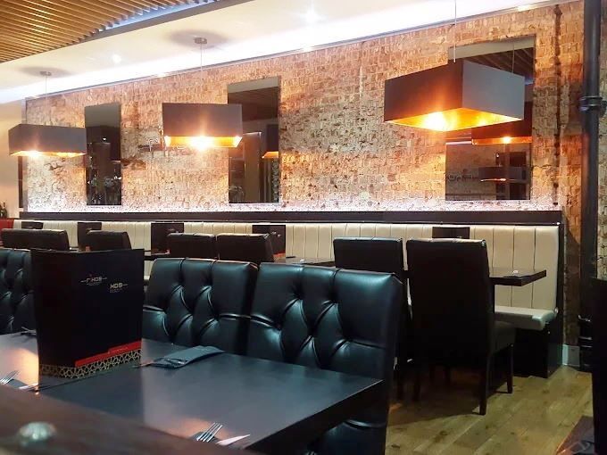 Restaurant & Cocktail Lounge for Sale
