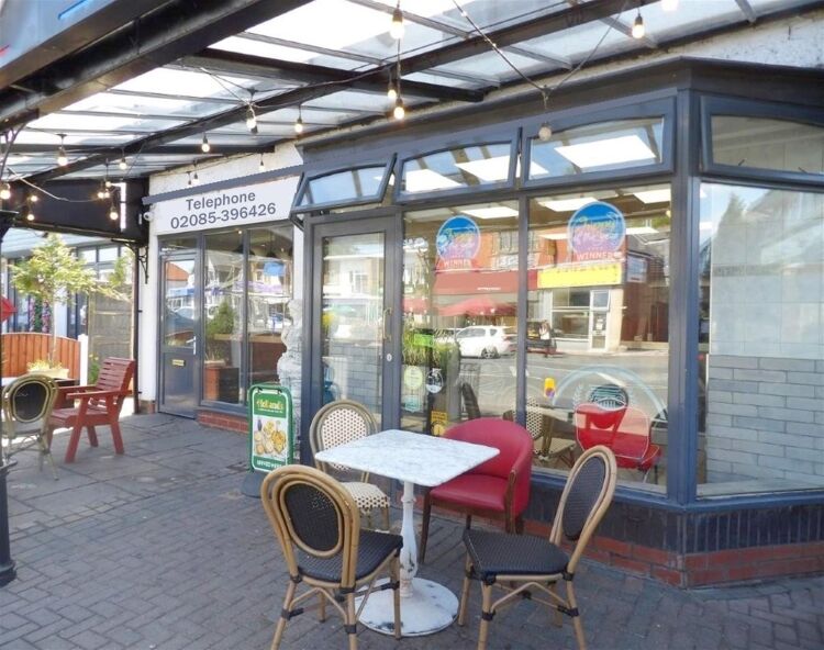 Iconic detached high turnover fish & chip shop, available with a new lease Photo 2