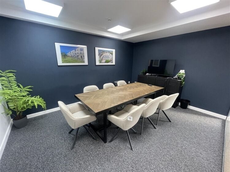 Modern Office Suite off the A38 To Let For Sale in Newton Abbot