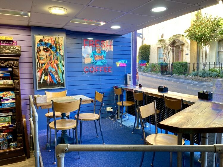 LICENSED CAFÉ/COFFEE SHOP/BAR Photo 2