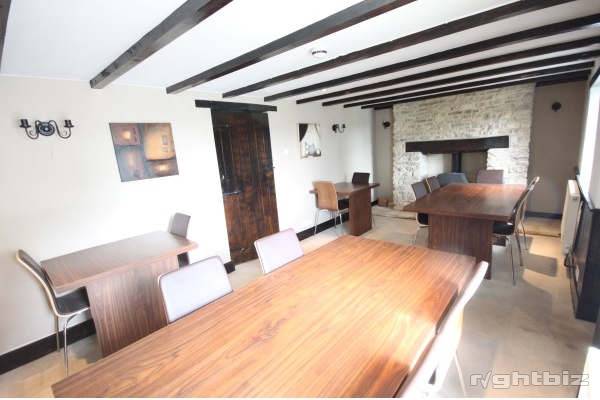 Attractively Priced Former Guest House, Near Bristol Airport Photo 3