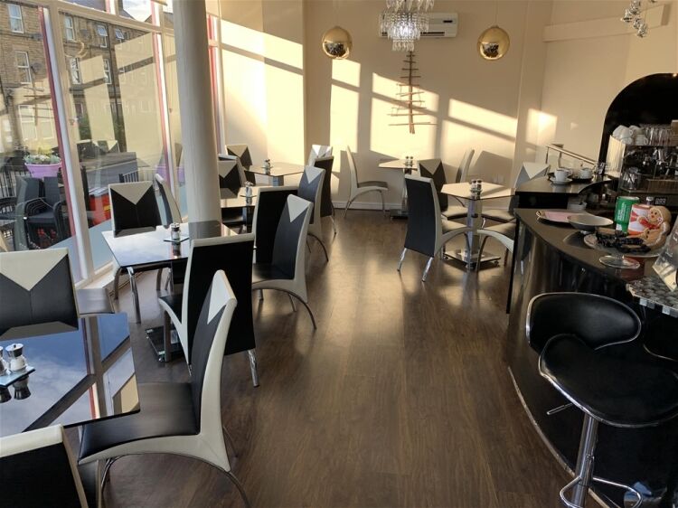 STYLISH LICENSED COFFEE SHOP & BISTRO IN HARROGATE TOWN CENTRE Photo 3