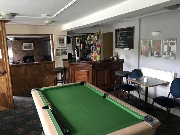 IMPRESSIVE FREEHOLD PUBLIC HOUSE & RESTAURANT IN STUNNING RURAL SETTING NEAR ABERDARE
