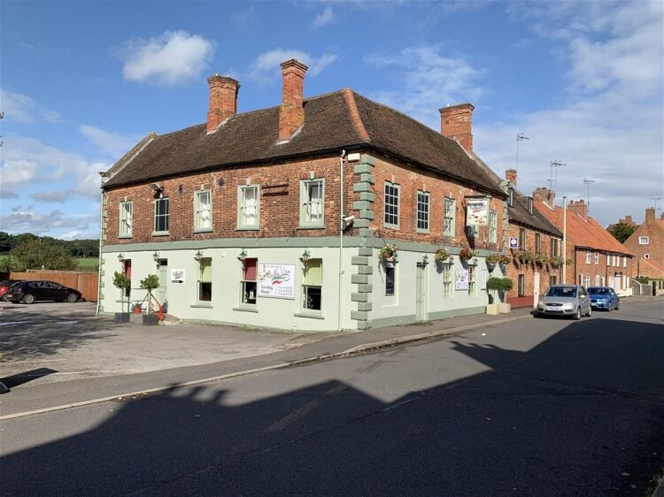 STUNNING FINE DINING ITALIAN RESTAURANT & BAR WITH FAMILY APARTMENT NEAR NEWARK Photo 3