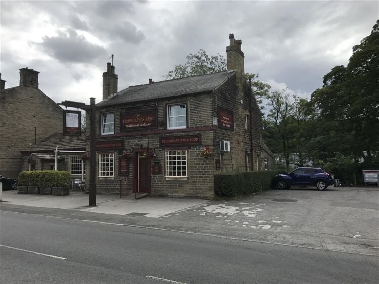 CHARMING VILLAGE PUBLIC HOUSE & RESTAURANT NEAR HOLMFIRTH