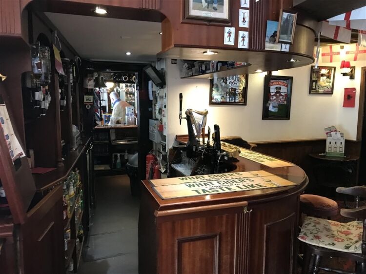 SEASIDE VILLAGE PUBLIC HOUSE & RESTAURANT NEAR TORQUAY Photo 3