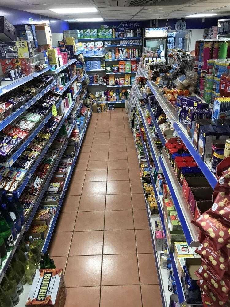 POPULAR LICENSED CONVENIENCE STORE IN GRIMSBY SUBURB
