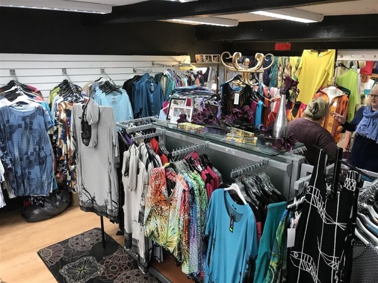 LADIES FASHION CLOTHING & ACCESSORIES EMPORIUM IN SKIPTON TOWN CENTRE