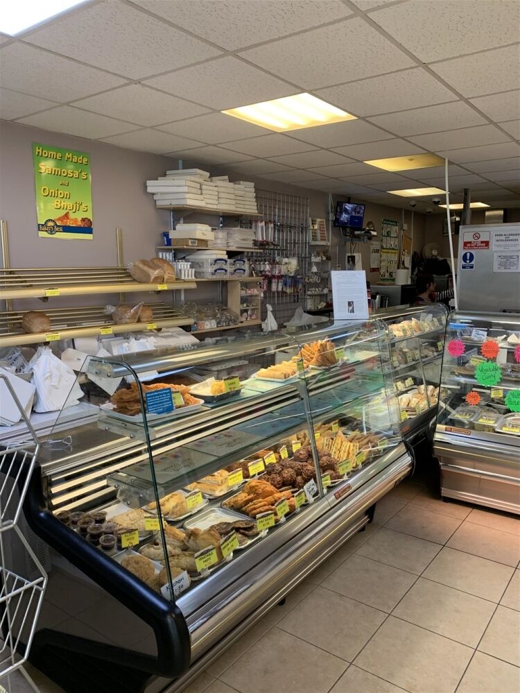 TRADITIONAL RETAIL; CRAFT BAKERY & SANDWICH BAR IN BEDFORD TOWN CENTRE Photo 3