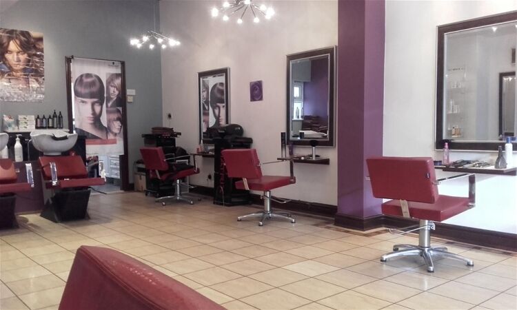 STYLISH UNISEX HAIR SALON ON GOLBORNE HIGH STREET