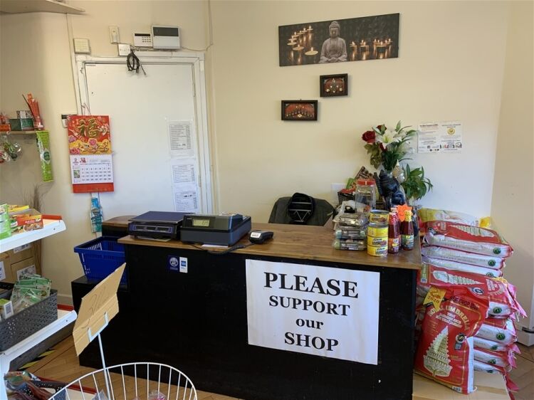 INTERNATIONAL CONVENIENCE STORE IN WESTON SUPER MARE TOWN CENTRE Photo 3
