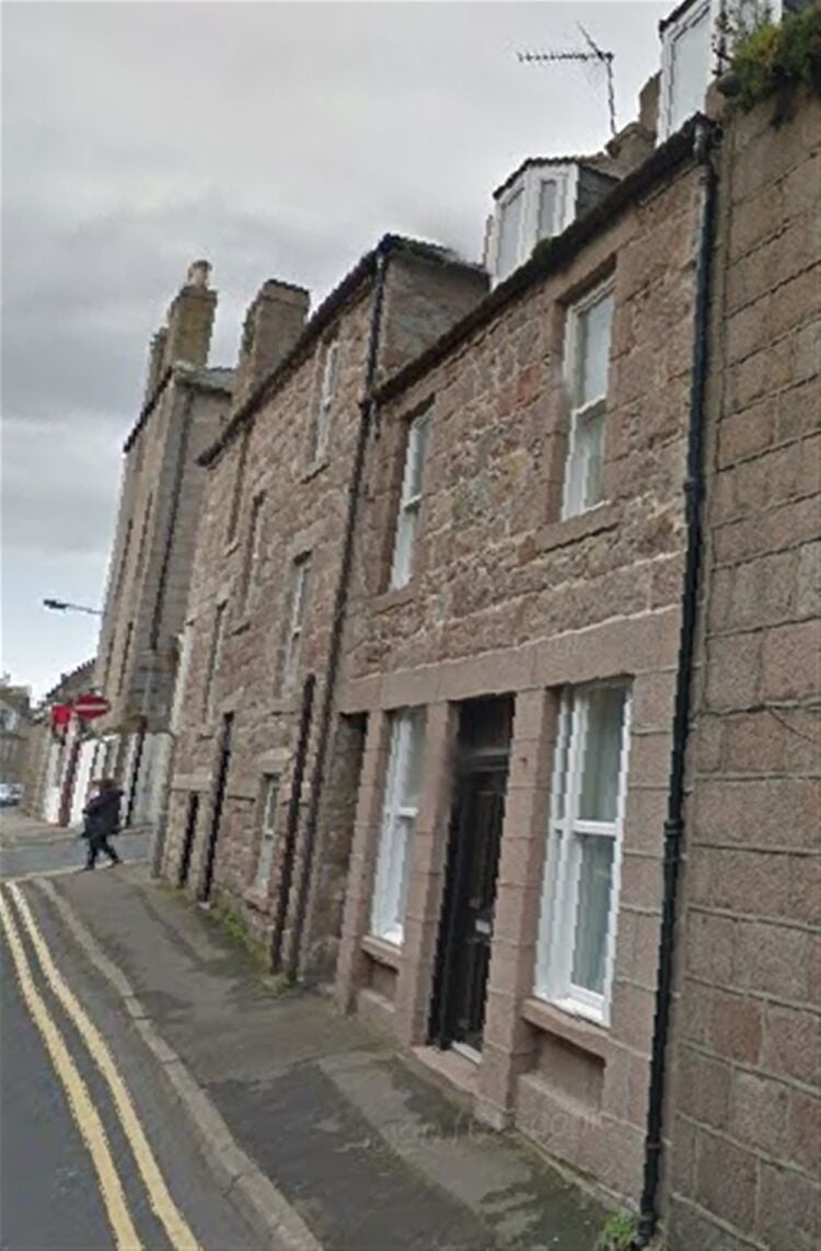 IMPRESSIVE FREEHOLD GUEST HOUSE & STUDIOS/ 7 CHARMING PROPERTIES IN PETERHEAD TOWN CENTRE Photo 3