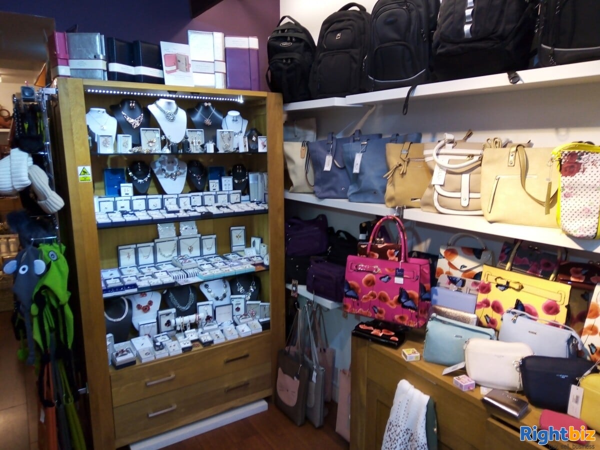 Well Established Handbag and Accessories Store in Lincoln. Premium Bailgate Location