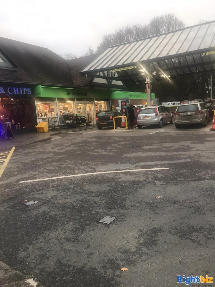 LH Rare Corner retail unit in busy petrol station on the edge of Chichester Photo 3
