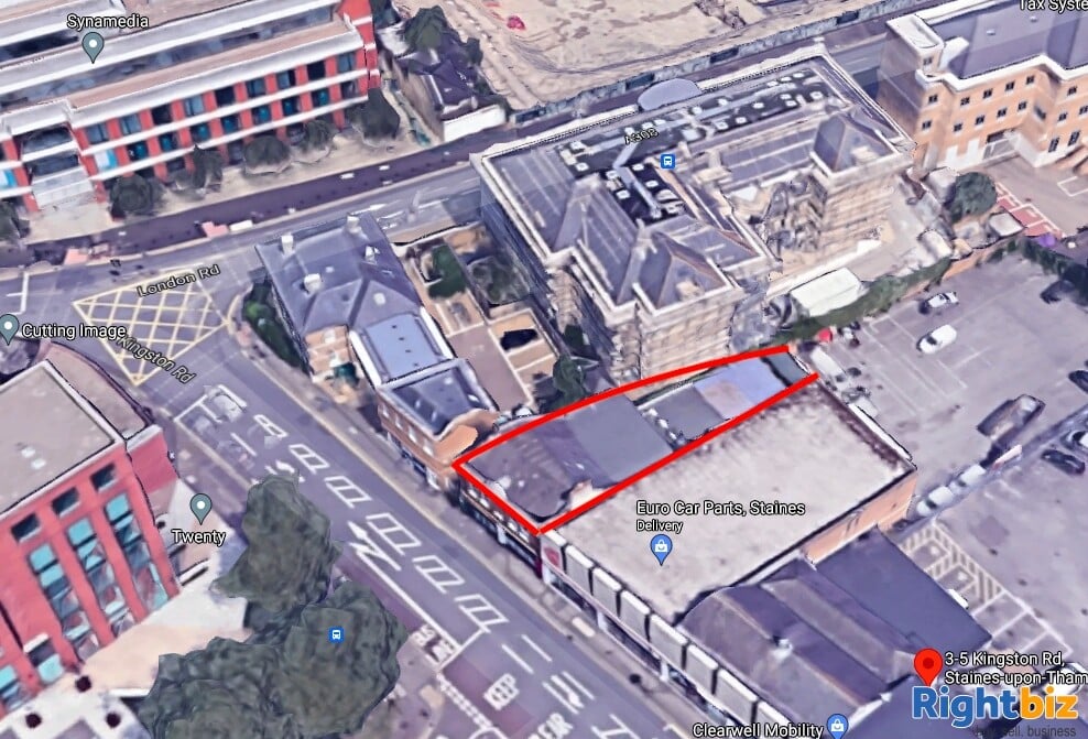 Freehold Restaurant Property in Staines | 2 Separate 2-Bed Flats | Fully Fitted Restaurant