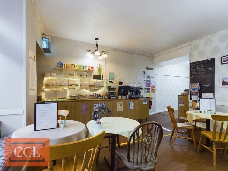 Long Established & Popular Cafe