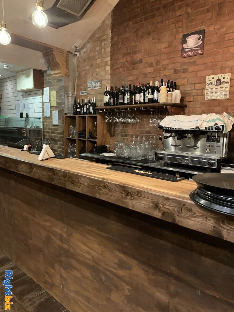 Italian restaurant for Sale in Finsbury Park