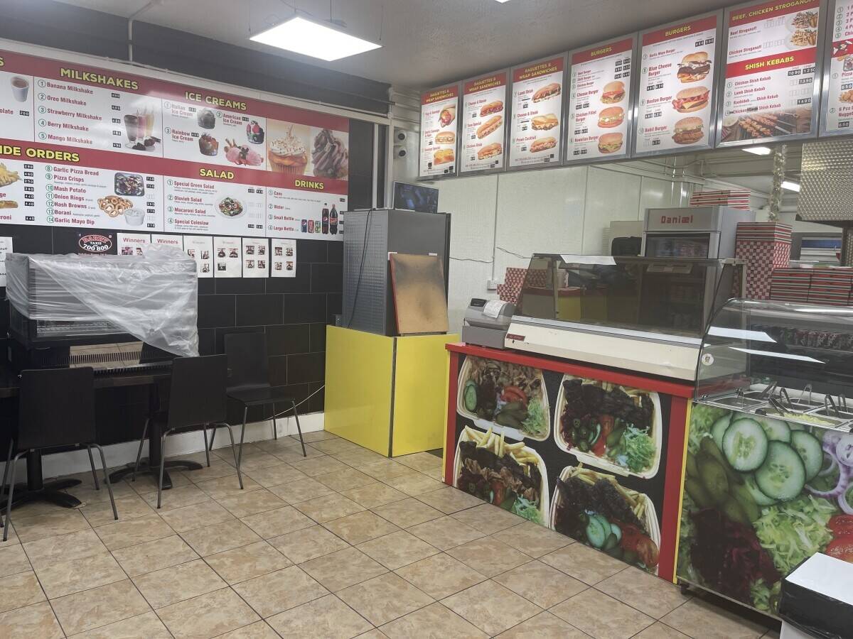 Pizza shop Takeaway with sitting area  for sale leasehold