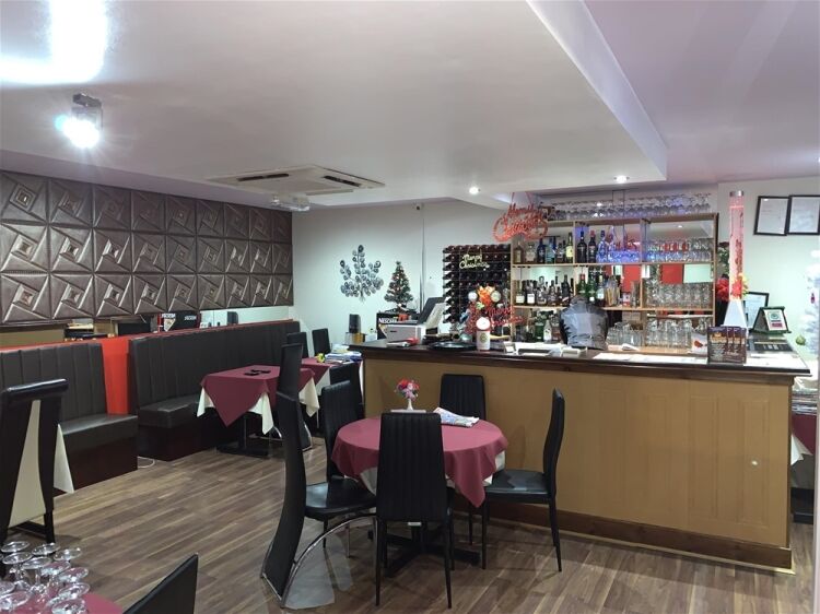 LICENSED RESTAURANT popular village location close to DOVER Photo 3
