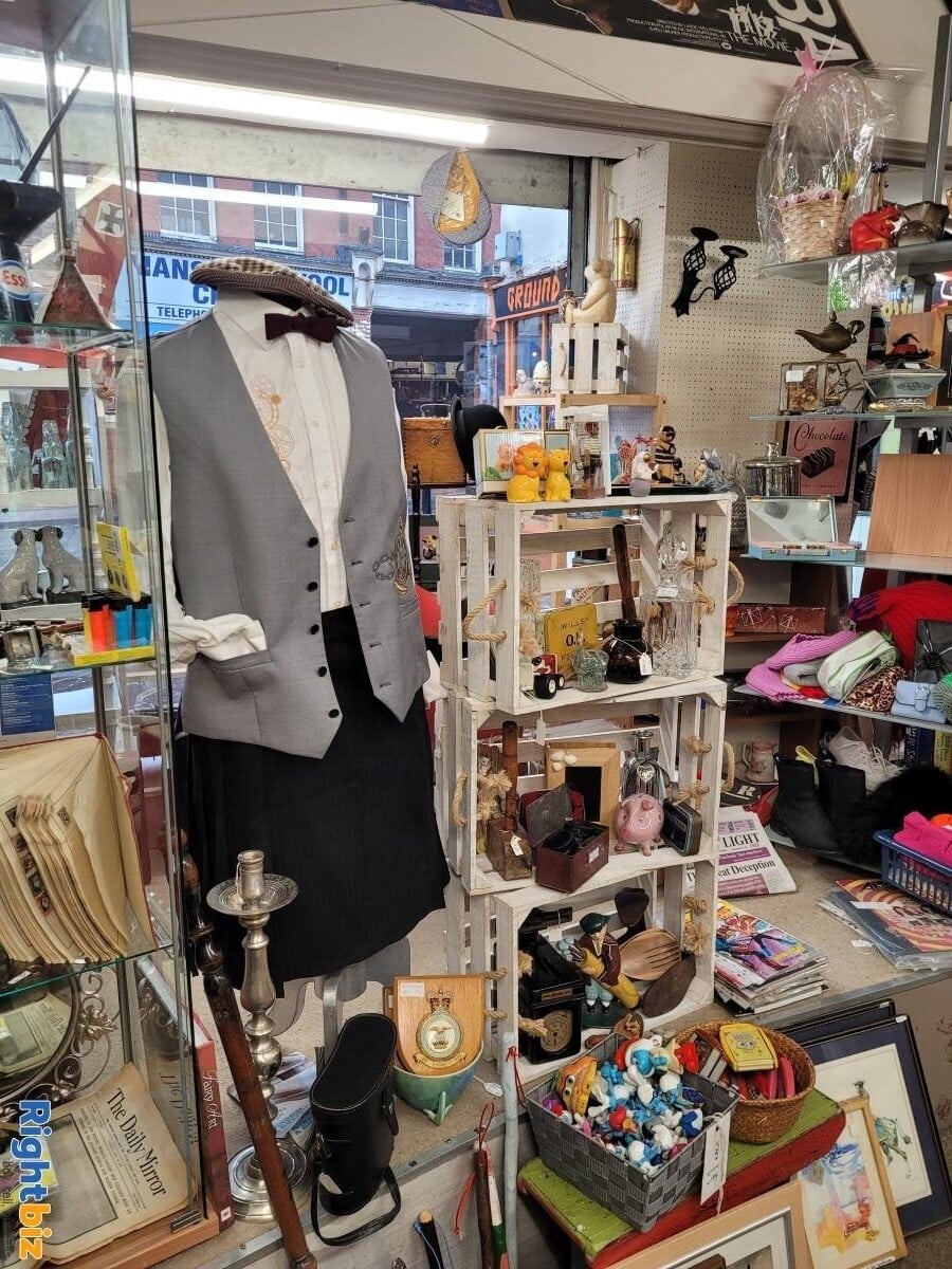 Well established Antique/collectable shop for sale in Mansfield Photo 3