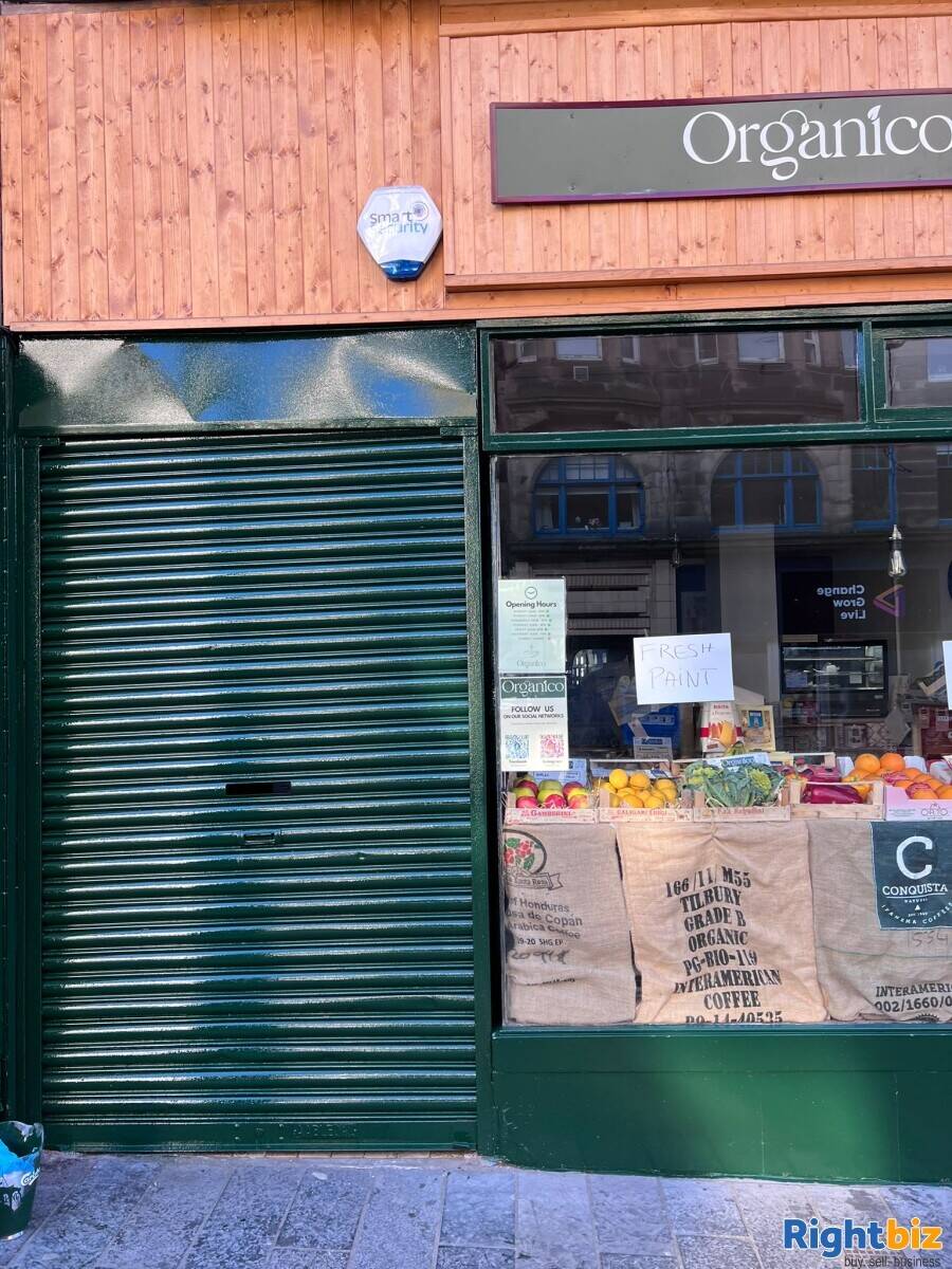 Well presented Organic Grocery fully refurbished. Photo 3