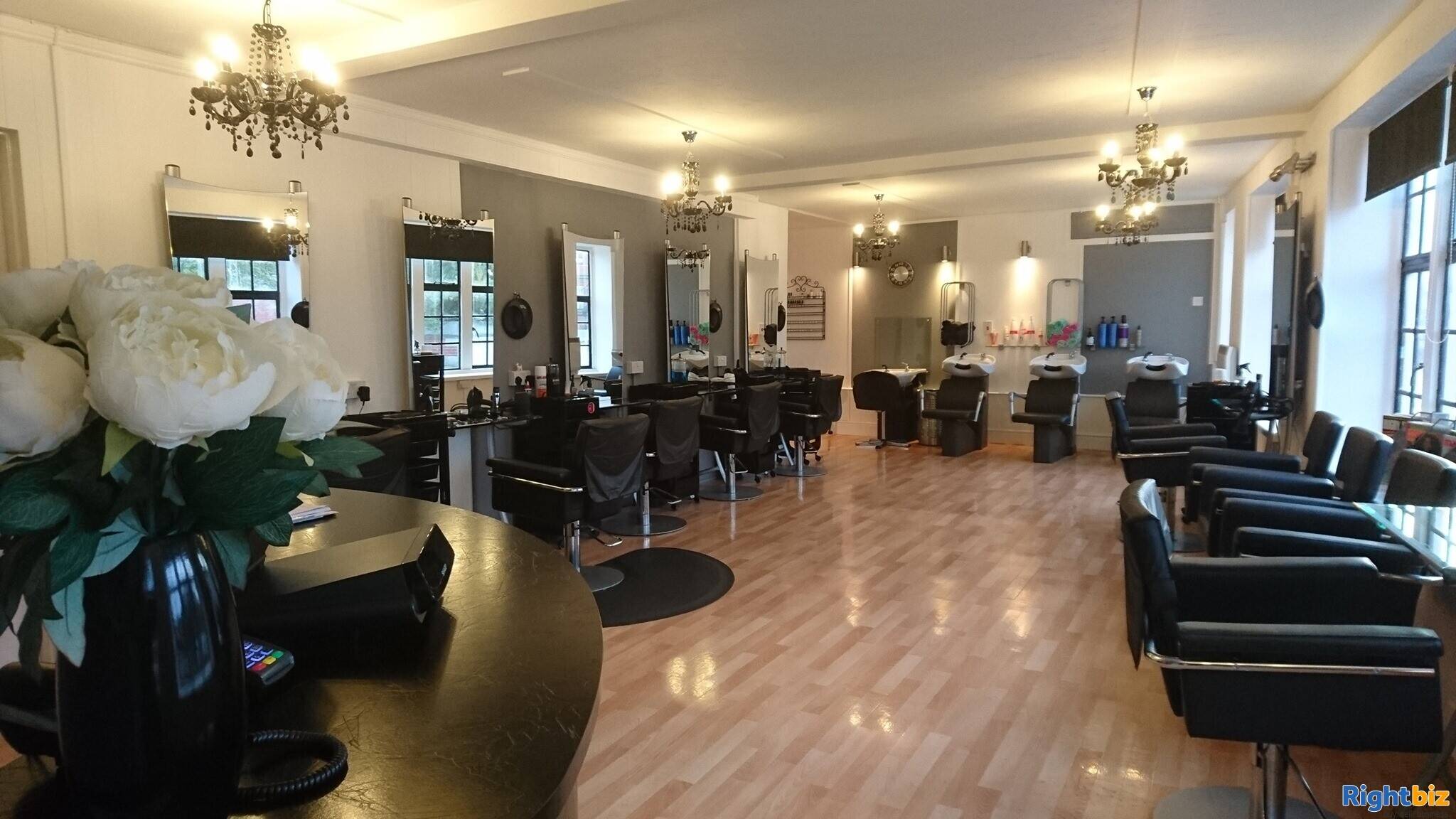 Spacious Hair Salon with 3 Bed Flat (Currently sublet) - Yeovil Photo 3