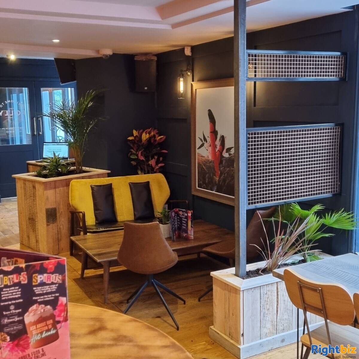 Fully equipped Kitchen Concession in well established town centre bar Photo 3