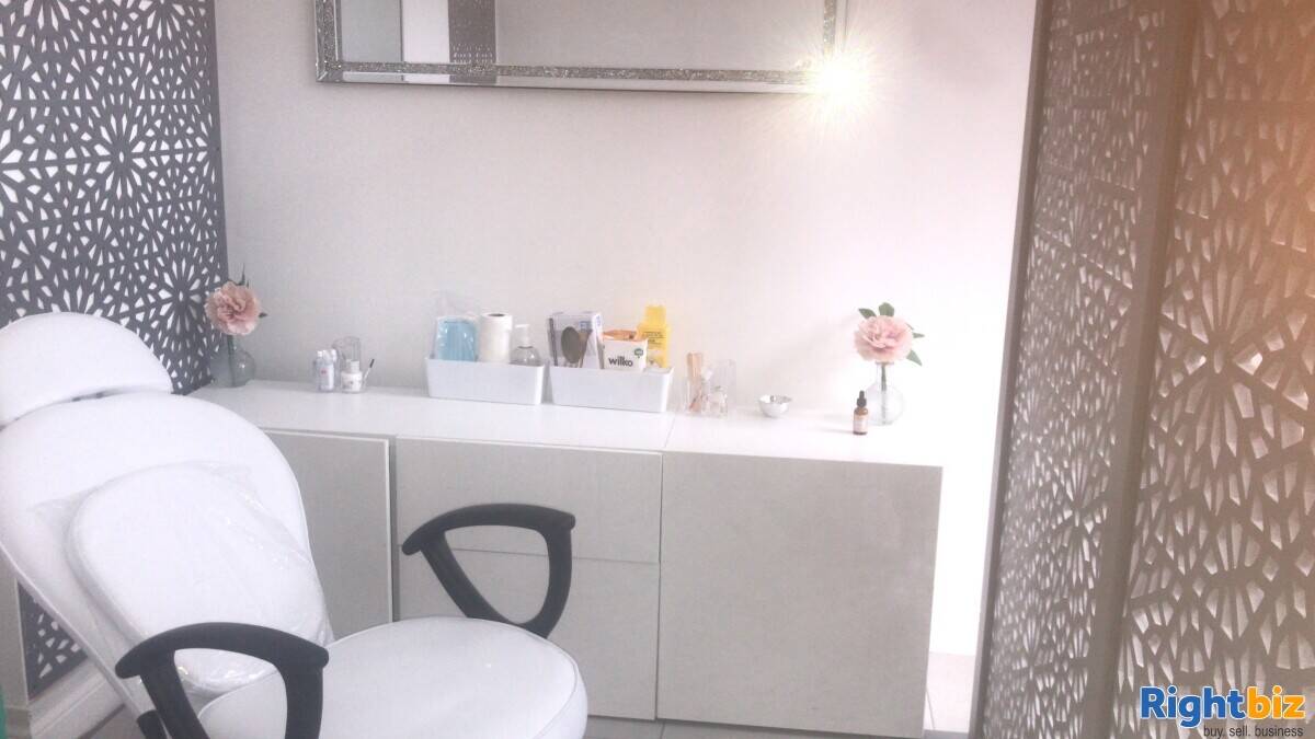 Laser & Aesthetics Clinics for sale - 2 clinics Photo 3