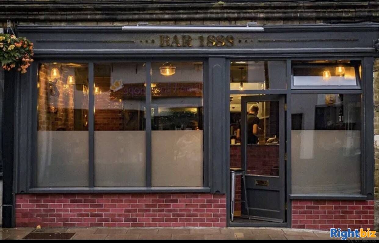 Wine /Tapas/coffee, a cocktail bar for sale Photo 3