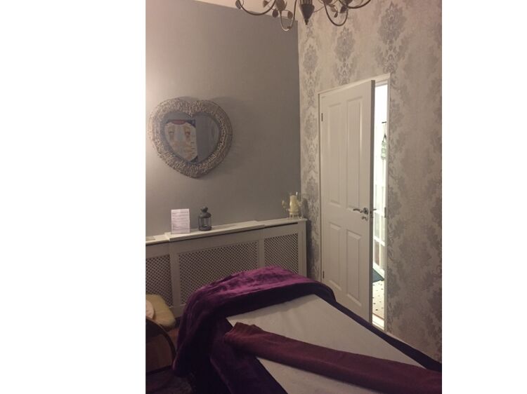 Well Established Holistic & Pampering Business For Sale