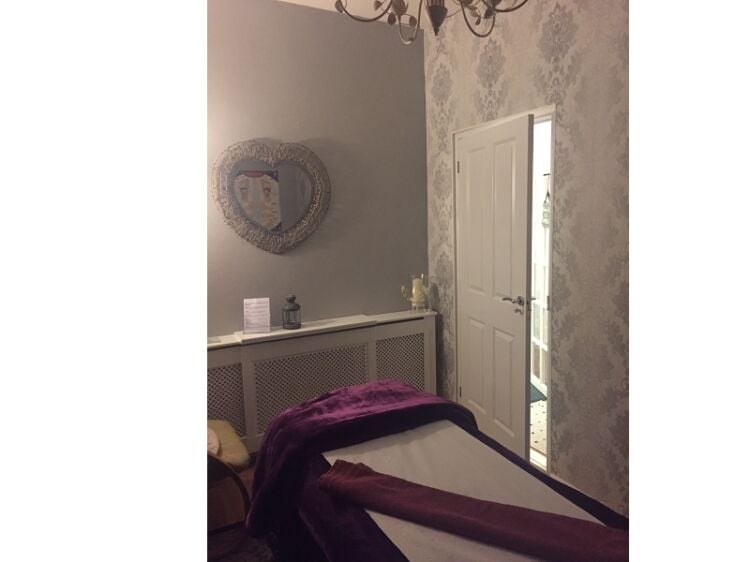 Well Established Holistic & Pampering Business For Sale