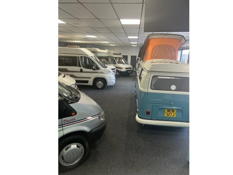 Extremely well established Used Cars Dealer for sale Photo 3