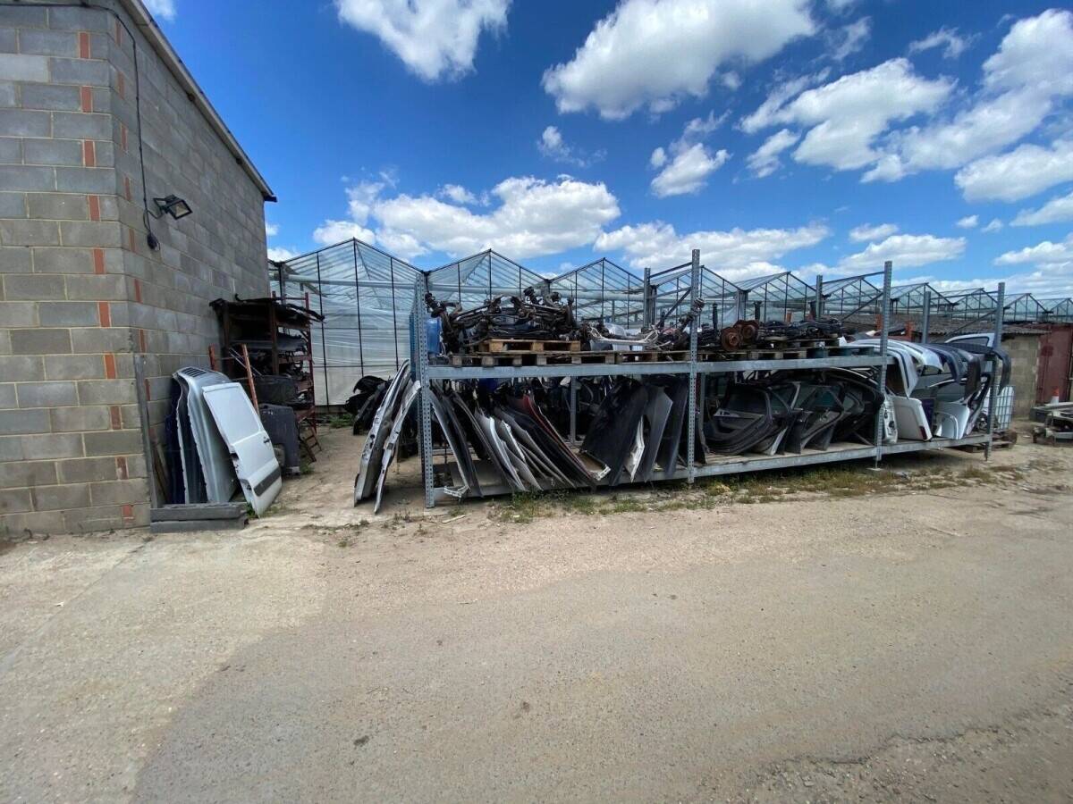 FOR SALE CAR PARTS BUSINESS IN LONDON! Photo 3