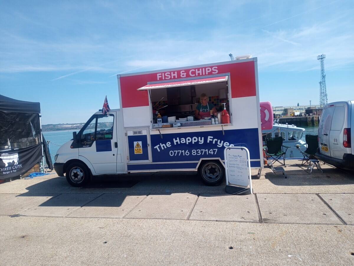 Mobile Fish And chips Hampshire Photo 3