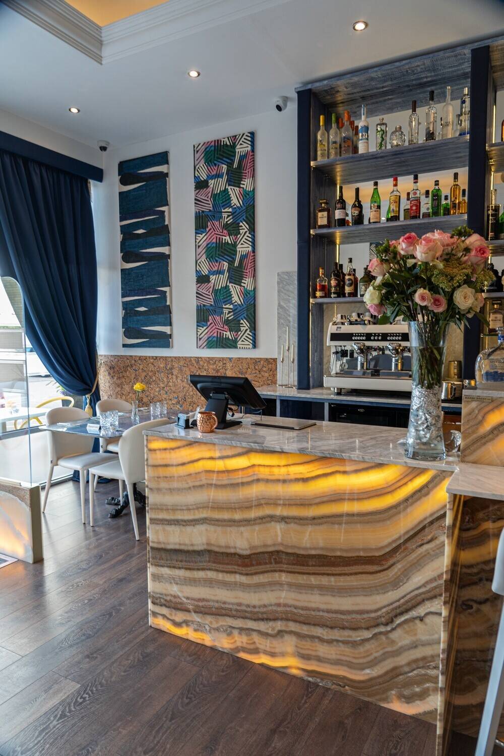 Operational Italian restaurant near Stansted Photo 3