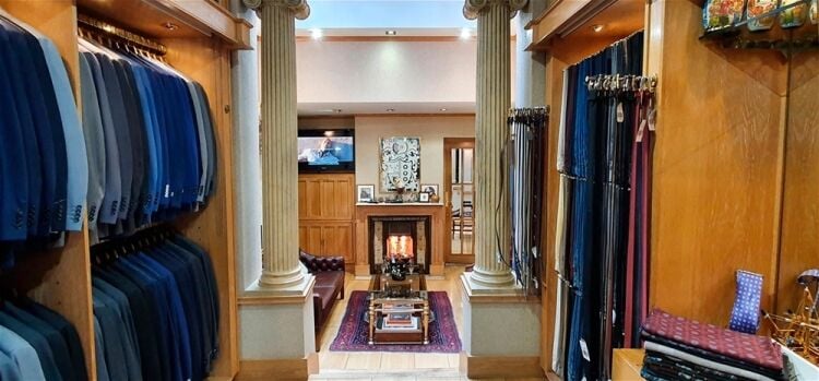 A HIGH-END MEN’S FASHION BOUTIQUE